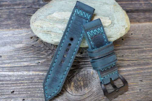 Greenpilot-watchstraps-Leder-burned-and-aged-petrol